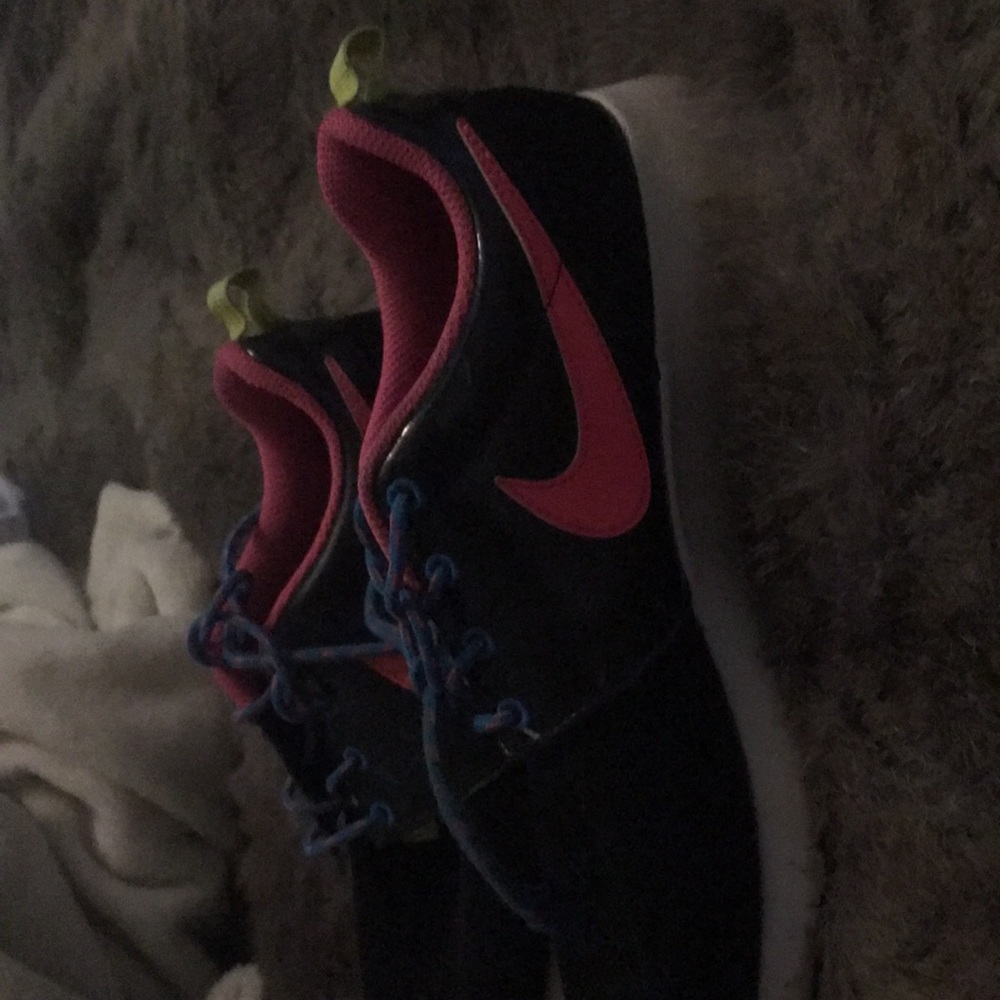 Nike roshees